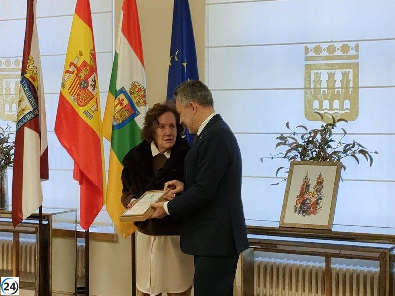 Ayuntamiento conmemora al orgullosamente logroñés diplomático, Bruno García-Dobarco.