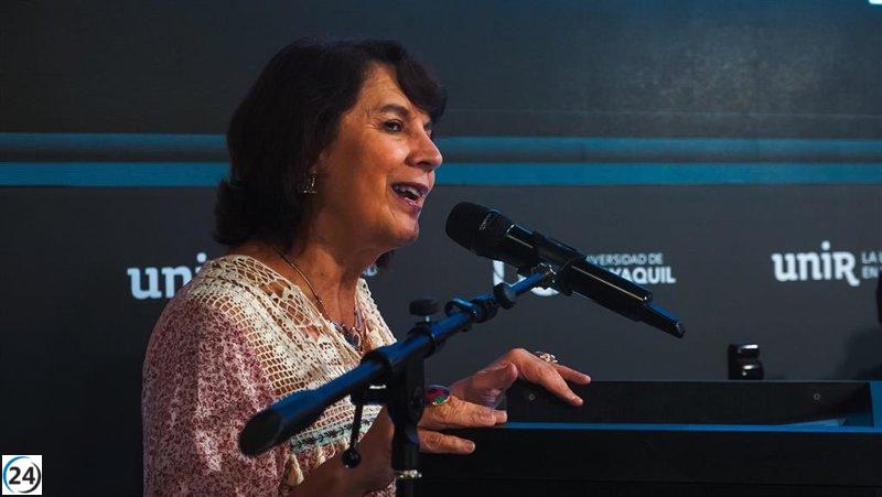 Expertos afirman que la evaluación de calidad es crucial para el avance universitario, durante conferencia en Guayaquil.