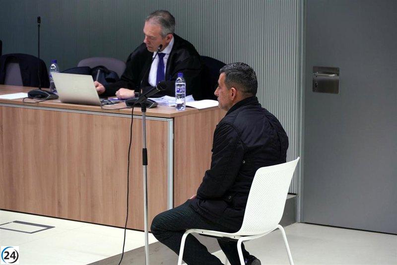 Anciano satisfecho con su cuidador, según trabajadora social.