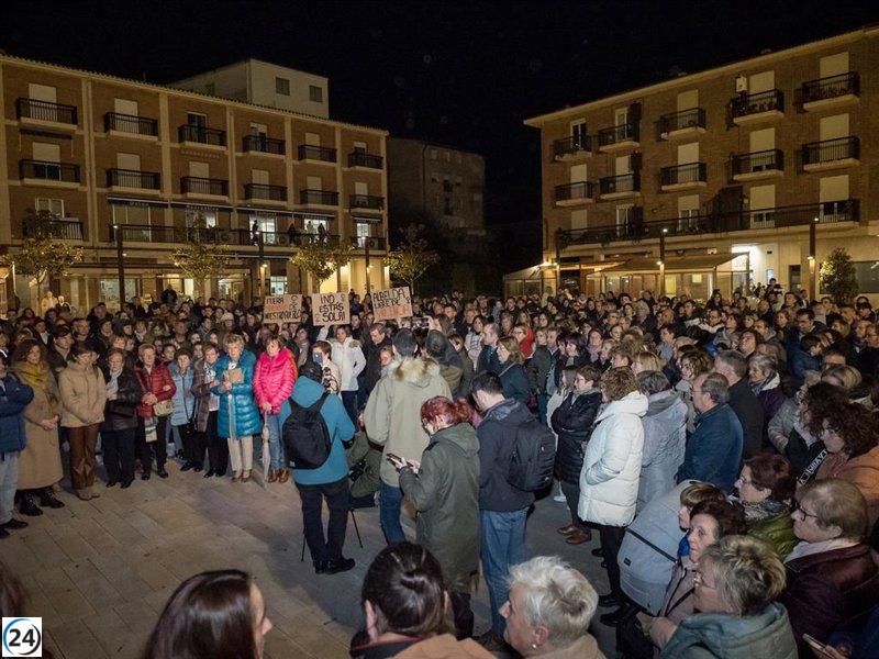 Habitantes de Albelda (La Rioja) protestan contra la violencia machista tras presunta agresión sexual a joven local