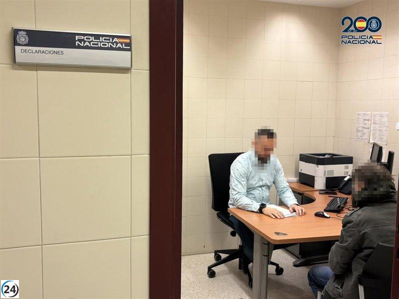 Detenido sujeto por estafar a conocido al vender su móvil sin repararlo.