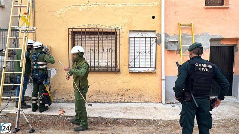 Colaboración entre Guardia Civil e Iberdrola contra enganches ilegales en Albelda de Iregua