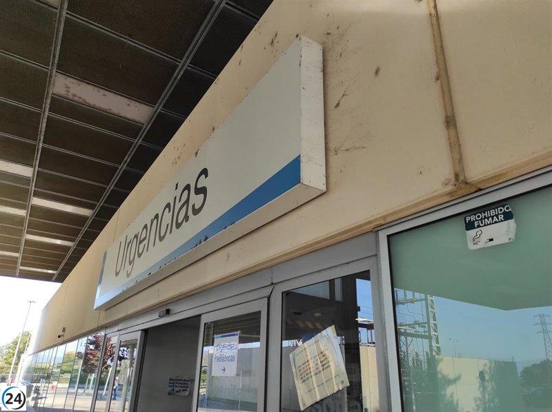 Ciclista herido en choque con coche en Albelda de Iregua y llevado al Hospital San Pedro.