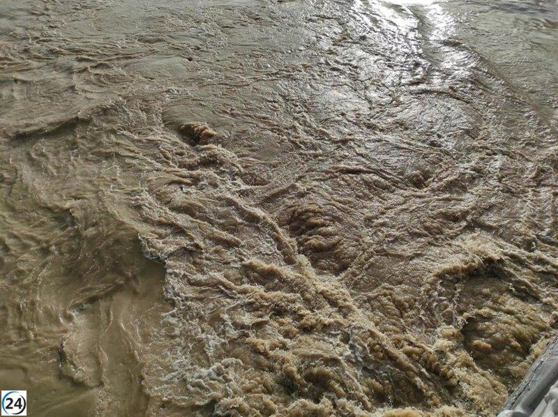 El Ayuntamiento de Logroño vigila el incremento del caudal del Ebro.