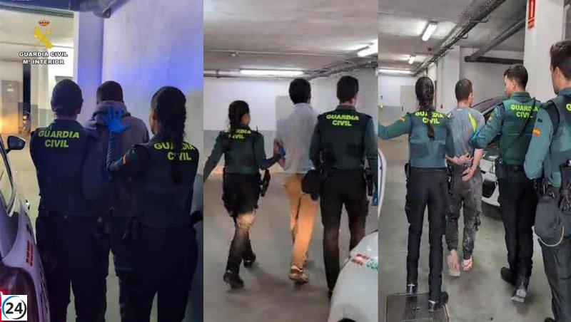 Tres arrestados al ser capturados en pleno robo en Alfaro.