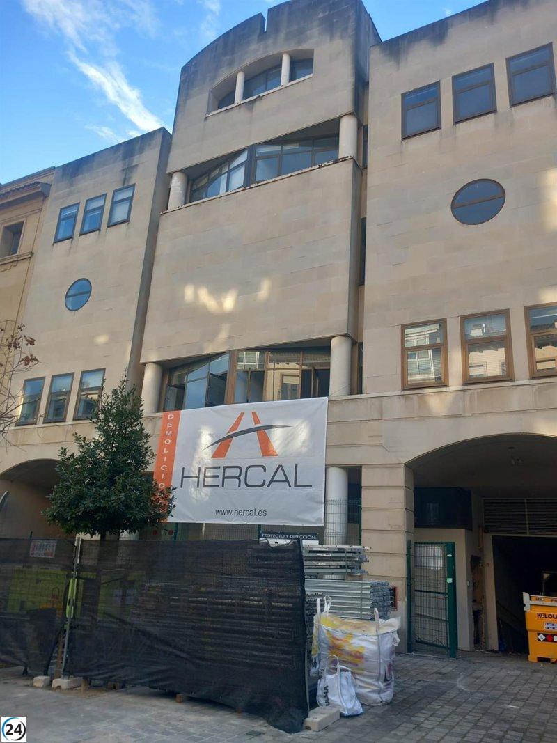 Inician el desmantelamiento de los antiguos juzgados para ampliar el Bretón, un proceso que llevará cinco meses.