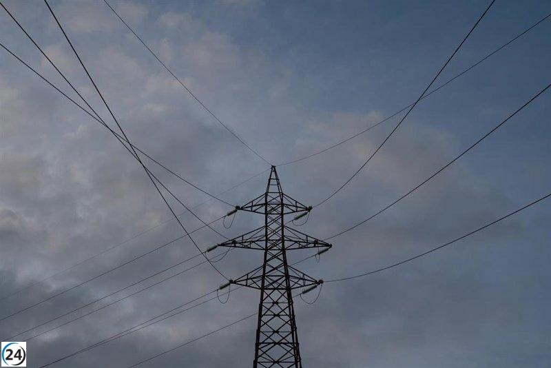 El coste de la electricidad se desploma a 21,79 euros/MWh, su cifra más baja en dos meses.