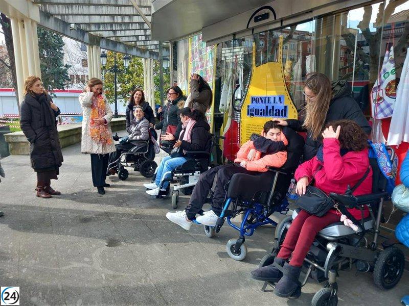 Gobierno exhibe mensajes de unidad, gratitud y equidad en celebración del 8M.