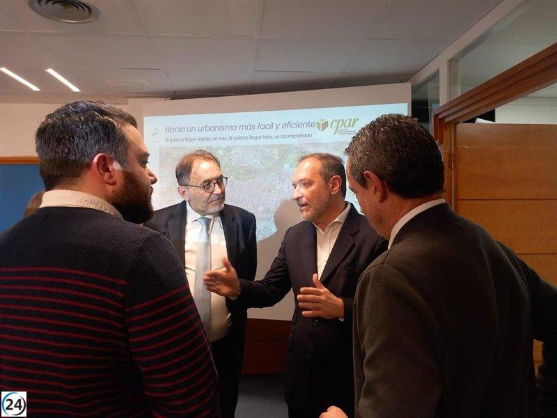 Reducir el tiempo de tramitación de licencias, un paso esencial para ahorrar a las familias.