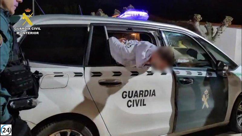 Hombre arrestado en Rincón de Soto por agredir a la autoridad en plena festividad.