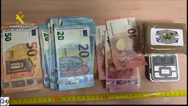 Detienen en Lardero a un hombre por narcotráfico en su vehículo.