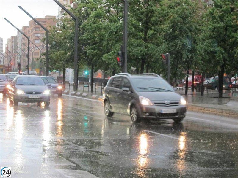 Servicios de emergencia de Logroño en alerta por tormentas este sábado.