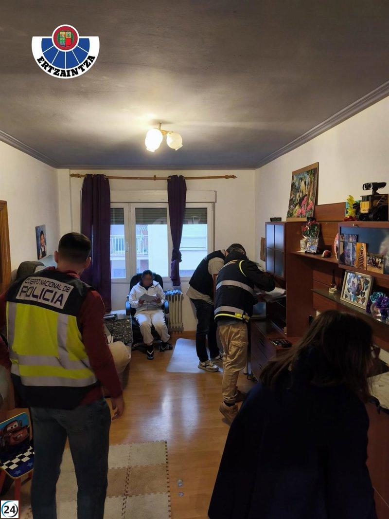 Arrestan a empresario por abuso laboral de obreros extranjeros en proyecto de fibra óptica.