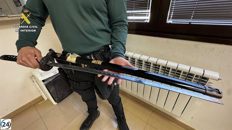 Arrestado en La Rioja tras amenazar a vecinos con un cuchillo y desafiar a la Guardia Civil con una katana.