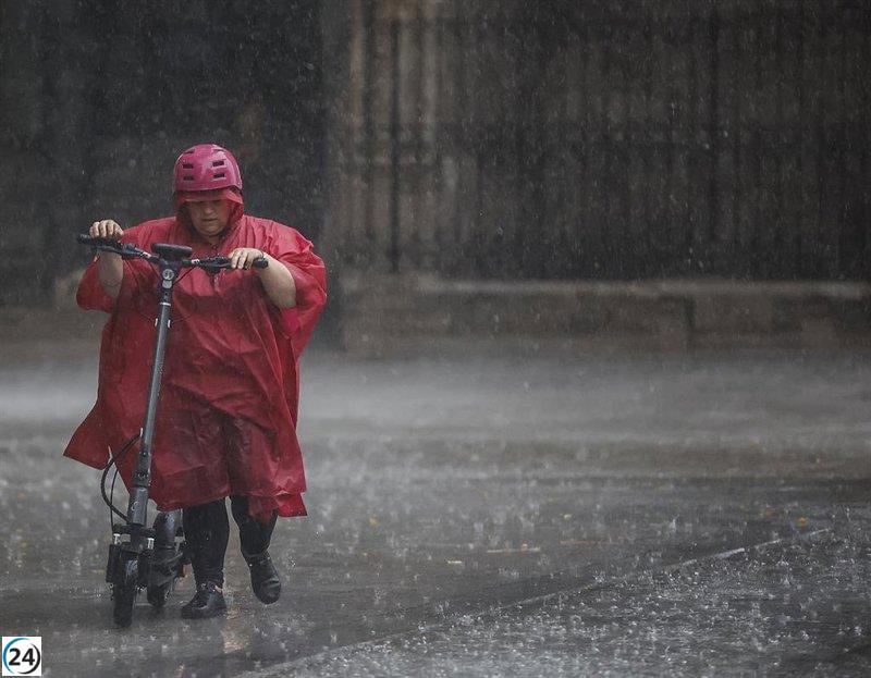 La Ribera del Ebro y la Ibérica enfrentan alertas meteorológicas por tormentas este martes.