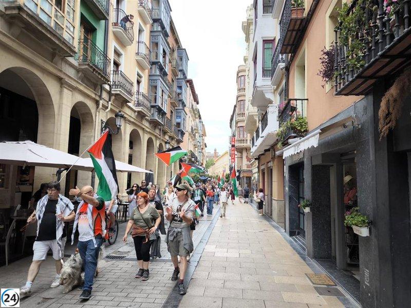 La concentración de Logroño por Palestina participa en la 'Marcha Global a Gaza' este domingo.