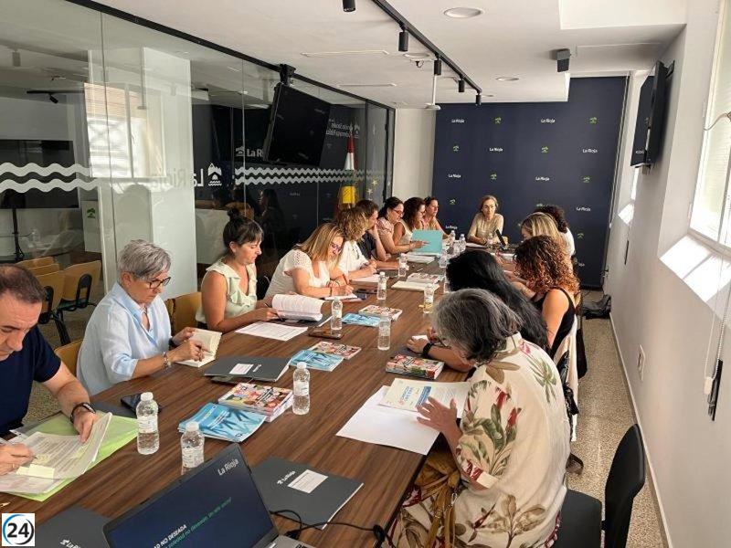 Consejo de Servicios Sociales de La Rioja discute aumento de plazas en residencias públicas.