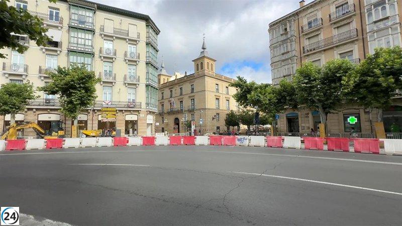 Corte de tráfico en Muro del Carmen y Cervantes por obras en la Glorieta del 14 al 16.