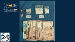 Detienen en Logroño a un joven de 20 años por narcotráfico de ketamina.