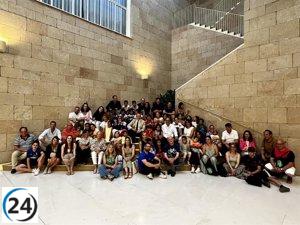 El Ayuntamiento da la bienvenida a 24 menores saharauis en el programa 'Vacaciones en Paz'.