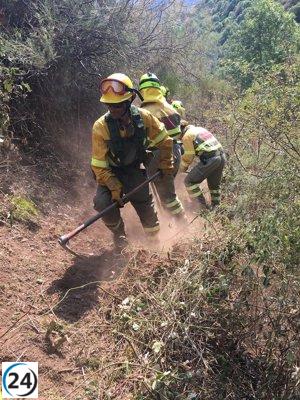 Gobierno de La Rioja ante la presión para fortalecer el cuerpo de bomberos forestales para la temporada de incendios 2025.