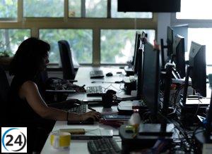 Casi la mitad de los riojanos lucha por desligarse del trabajo al comenzar sus vacaciones.