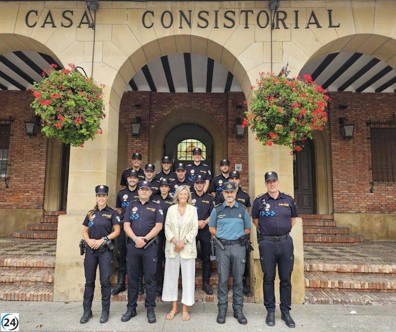 La alcaldesa de Calahorra da la bienvenida a doce nuevos policías locales.