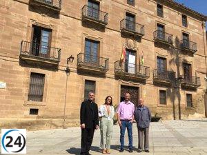 El Palacio Episcopal de Calahorra recibe visitantes en su apertura al público.