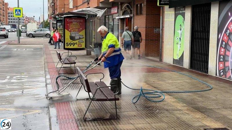 Lanzan campaña de limpieza intensiva en el barrio de La Estrella con hidrolimpiadoras.