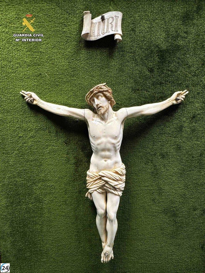 La Guardia Civil frena la comercialización ilegal de arte sacro en marfil.
