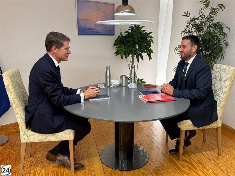 García (PSOE) propone un acuerdo municipal para la acogida de menores migrantes.