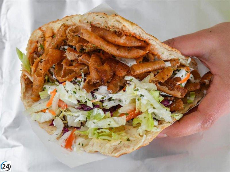 Policía Local cierra dos kebab por operar sin autorización.