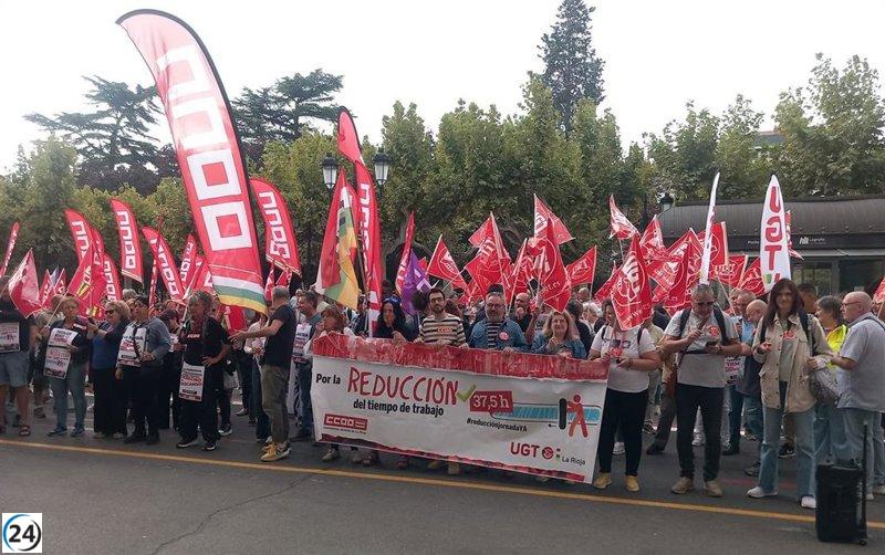 Sindicatos exigen a los partidos políticos que actúen con responsabilidad y respalden la reducción de la jornada laboral.
