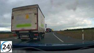 La Guardia Civil localiza a un conductor por maniobra peligrosa en la N-232 compartida en TikTok.