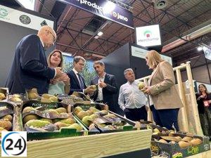 Capellán resalta la calidad y la herencia de los productos de La Rioja en la feria 'Fruit Attraction'.