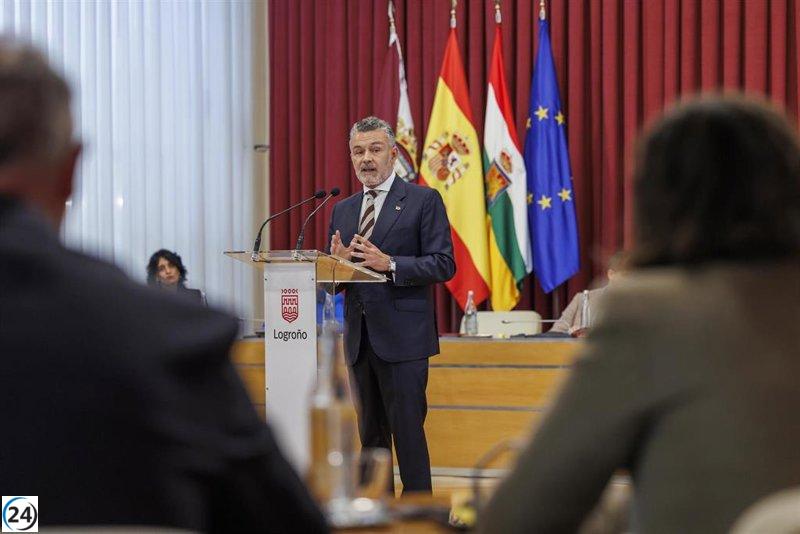 Escobar propone un Logroño más verde, dinámico e inclusivo para finalizar el Debate de la Ciudad 2025.