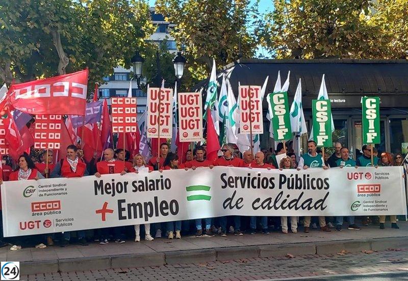 Sindicatos advierten sobre posible huelga si el Gobierno no mejora la situación laboral de funcionarios.