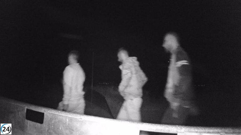 Tres arrestados por robar 77 corderos en granja de La Rioja.