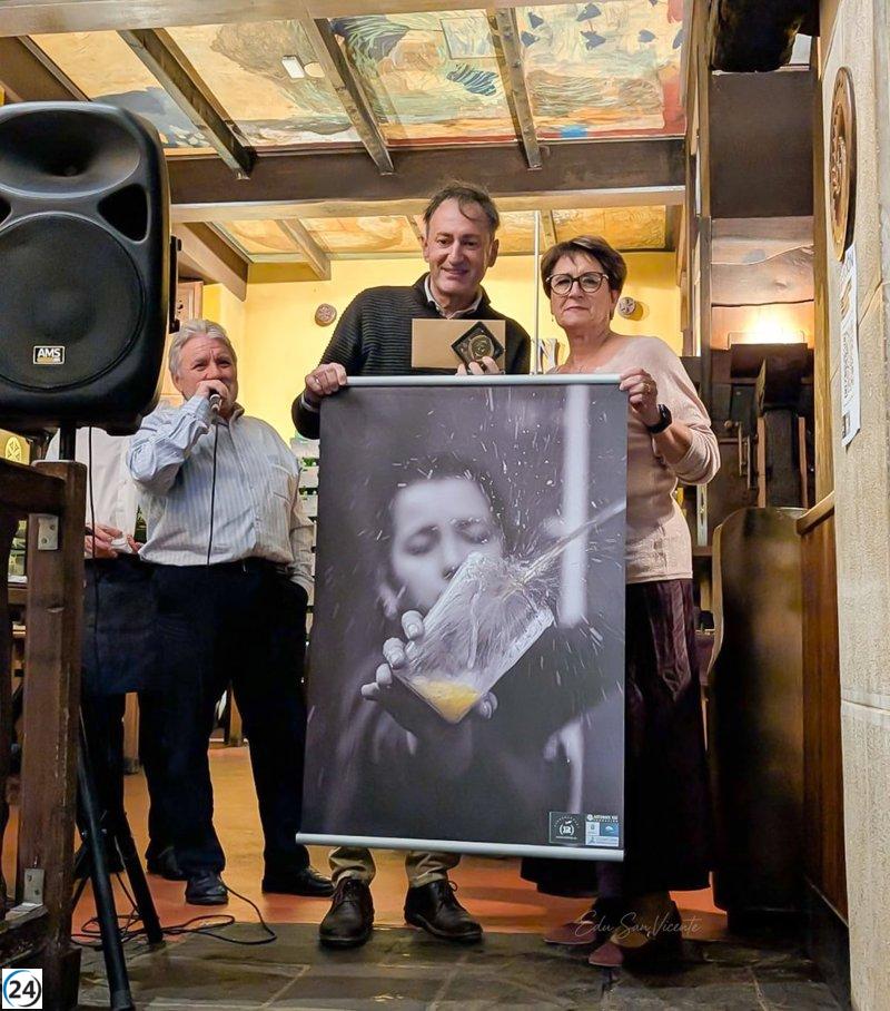 Eduardo San Vicente de La Rioja, ganador del Oro en el Concurso Internacional de Fotografías sobre Sidra en Gijón.