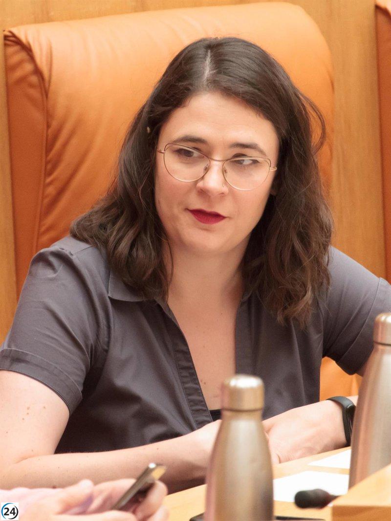 El Tribunal Constitucional avala permanencia de la exconsejera de Igualdad en el Grupo Mixto.