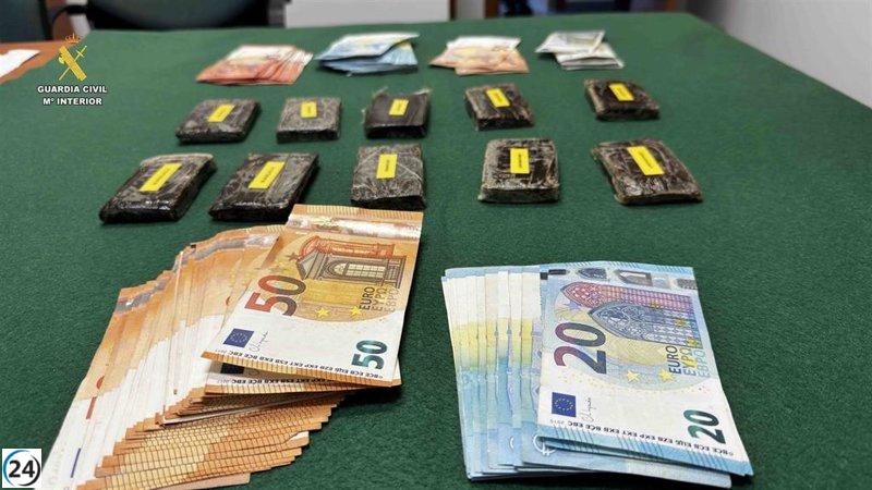 Operación de la Guardia Civil en Logroño: arrestan a hombre con un paquete de 515 gramos de hachís.
