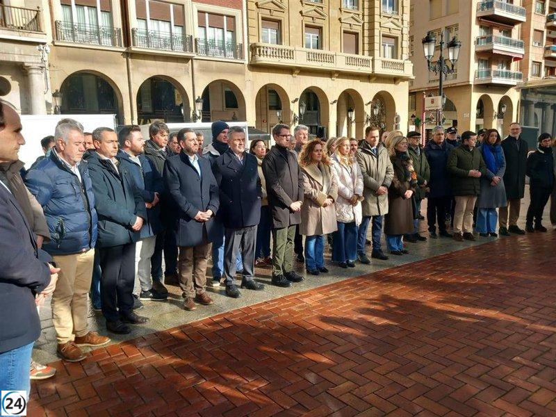 Logroño rinde homenaje a las víctimas de Adamuz; la delegada solicita tranquilidad mientras se indaga el suceso.
