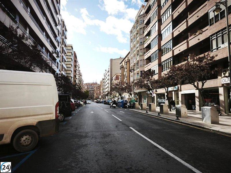 La oposición exige acción inmediata para San Antón, mientras el gobierno defiende haber prevenido un nuevo desastre comercial.