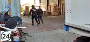 Dos arrestados por explotar laboralmente a seis trabajadores en una finca navarra.