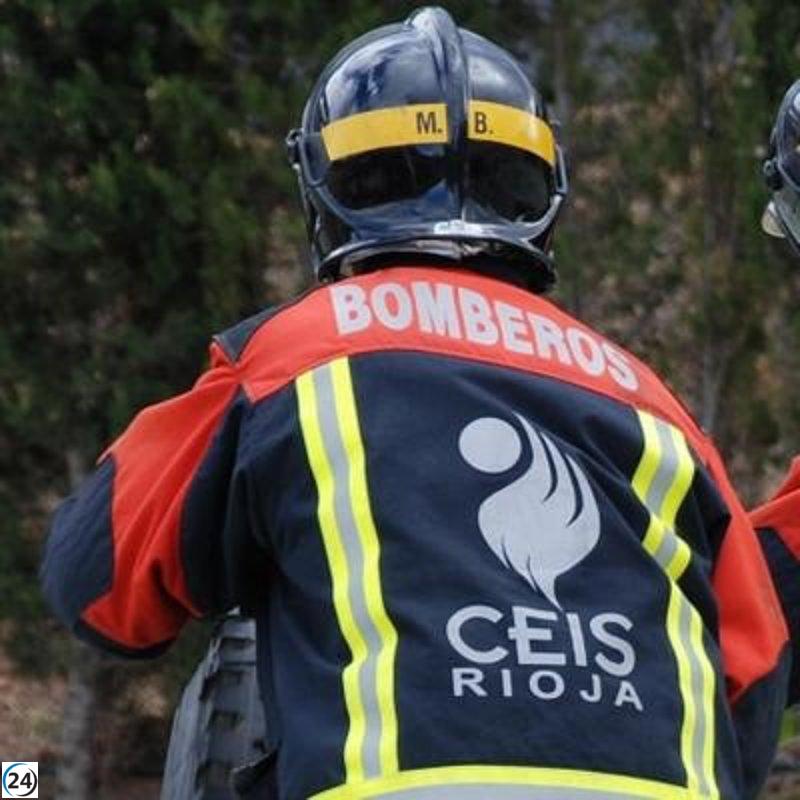 Bomberos del CEIS logran extinguir fuego en contenedores orgánicos de Calahorra.