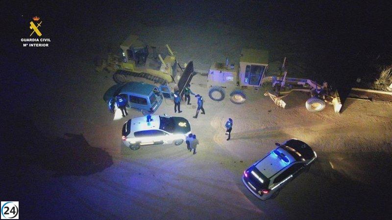 Pillados robando gasóleo de la variante de Murillo.