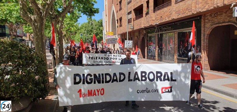 CNT La Rioja defiende la dignidad laboral en la celebración del 1 de Mayo en Logroño.