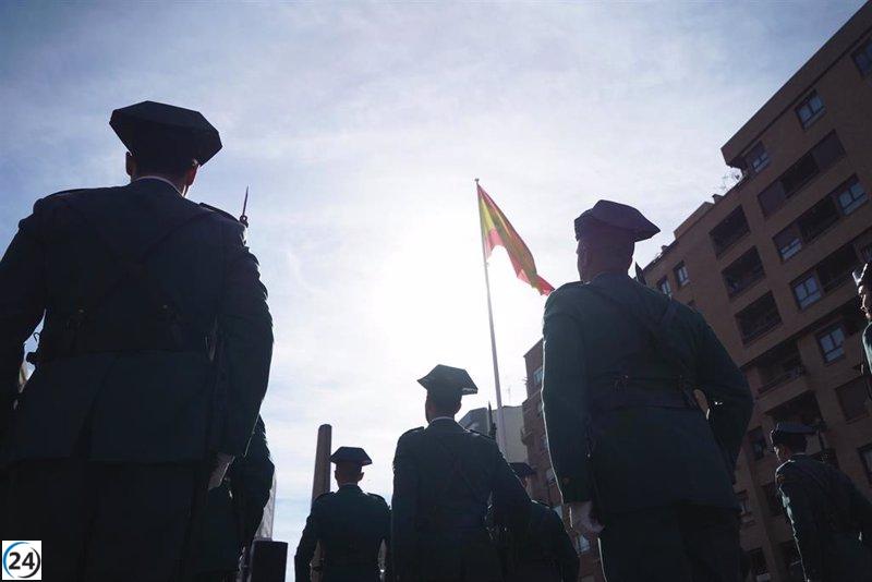 Guardia Civil celebra a su patrona en Logroño con el izado de la bandera nacional