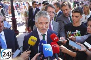 Marlaska afirma que Sánchez busca un Gobierno progresista con enfoque en diálogo y respeto a la Constitución.