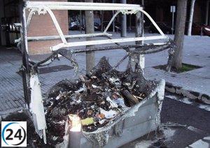 Atentados nocturnos destrozan tres contenedores en Haro y Calahorra.